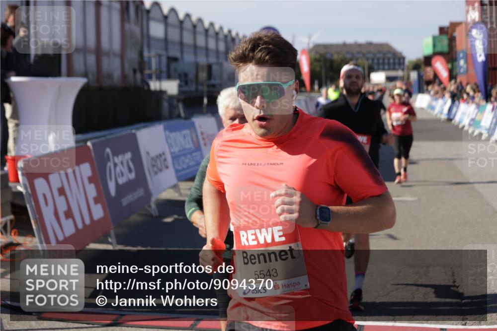 03.10.2025 - Köhlbrandbrückenlauf Jannik Wohlers http://msf.ph/oto/9094370 03.10.2025 13:20:35 Ziel 4269, 4385, 4476, 4570, 4591, 4672, 4739, 4790, 4859, 5082, 5543, 5631, 5790, 6777, 6807 meine-sportfotos.de