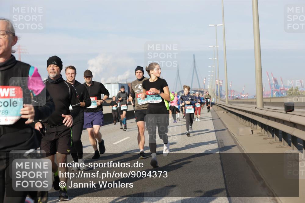 03.10.2025 - Köhlbrandbrückenlauf Jannik Wohlers http://msf.ph/oto/9094373 03.10.2025 10:01:05 Position 3 89, 3125 meine-sportfotos.de