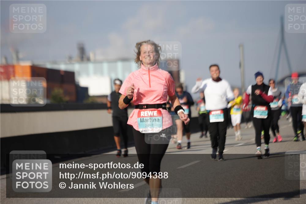 03.10.2025 - Köhlbrandbrückenlauf Jannik Wohlers http://msf.ph/oto/9094388 03.10.2025 10:12:48 Position 3 2457 meine-sportfotos.de