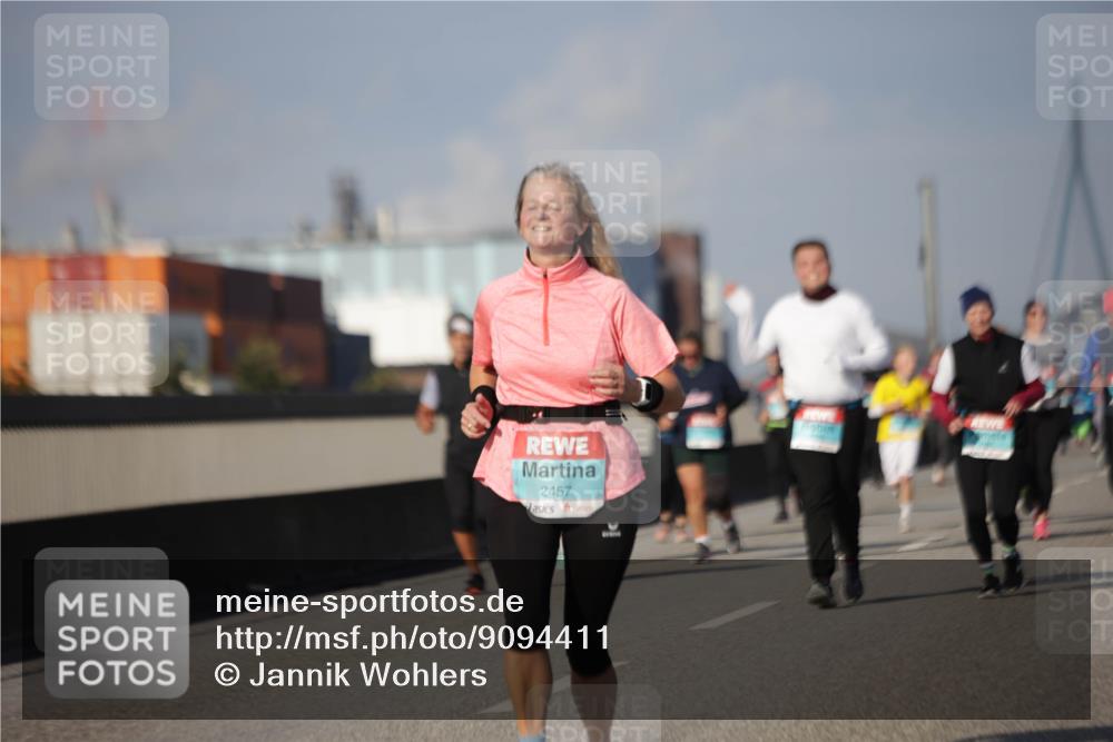 03.10.2025 - Köhlbrandbrückenlauf Jannik Wohlers http://msf.ph/oto/9094411 03.10.2025 10:12:48 Position 3 2457 meine-sportfotos.de
