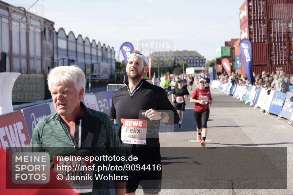 03.10.2025 - Köhlbrandbrückenlauf Jannik Wohlers http://msf.ph/oto/9094416 03.10.2025 13:20:36 Ziel 4269, 4385, 4476, 4570, 4591, 4672, 4739, 4790, 4859, 5082, 5543, 5631, 6777, 6807 meine-sportfotos.de