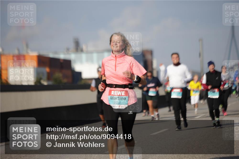 03.10.2025 - Köhlbrandbrückenlauf Jannik Wohlers http://msf.ph/oto/9094418 03.10.2025 10:12:48 Position 3 2457 meine-sportfotos.de
