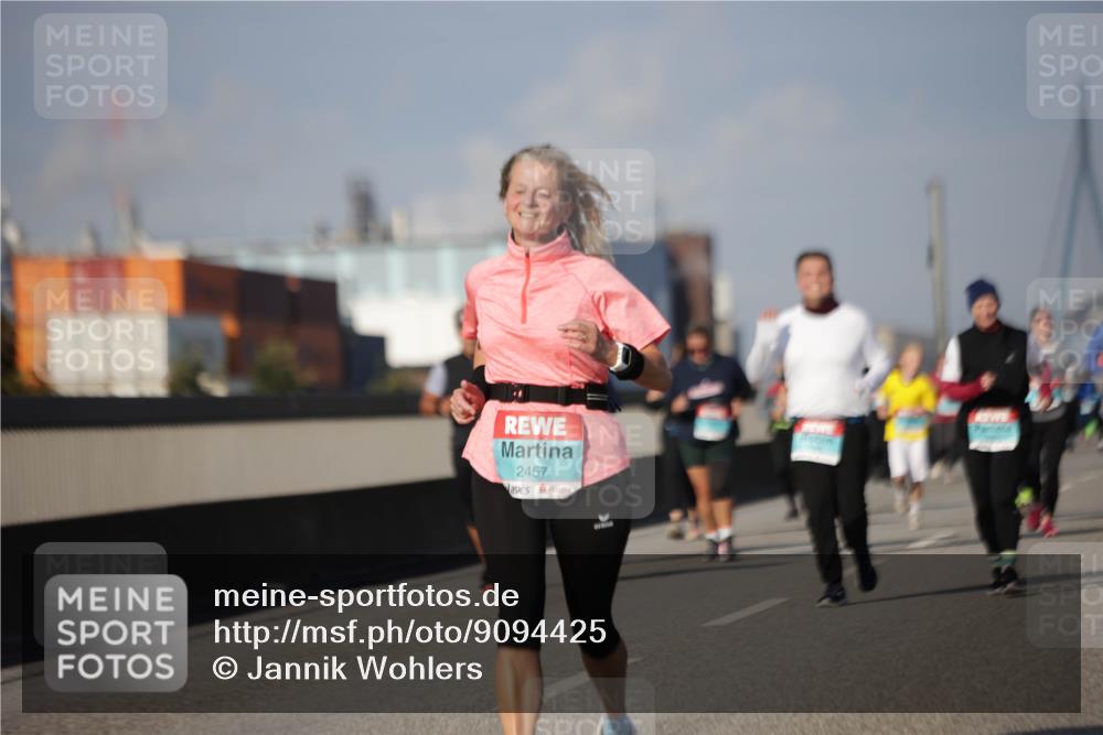 03.10.2025 - Köhlbrandbrückenlauf Jannik Wohlers http://msf.ph/oto/9094425 03.10.2025 10:12:48 Position 3 2457 meine-sportfotos.de