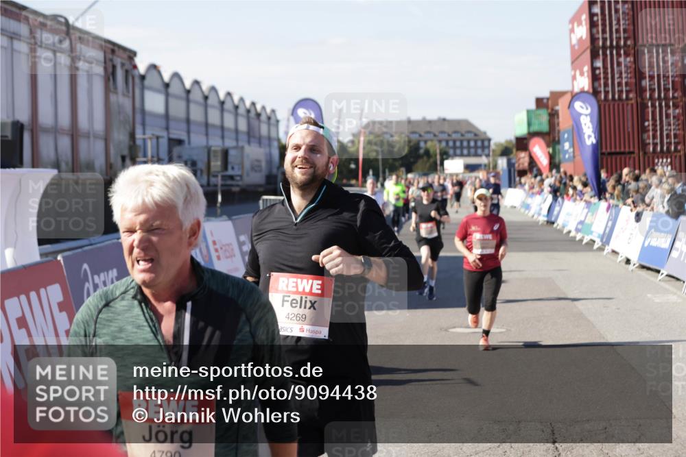 03.10.2025 - Köhlbrandbrückenlauf Jannik Wohlers http://msf.ph/oto/9094438 03.10.2025 13:20:36 Ziel 4269, 4385, 4476, 4570, 4591, 4672, 4739, 4790, 4859, 5082, 5543, 5631, 6777, 6807 meine-sportfotos.de
