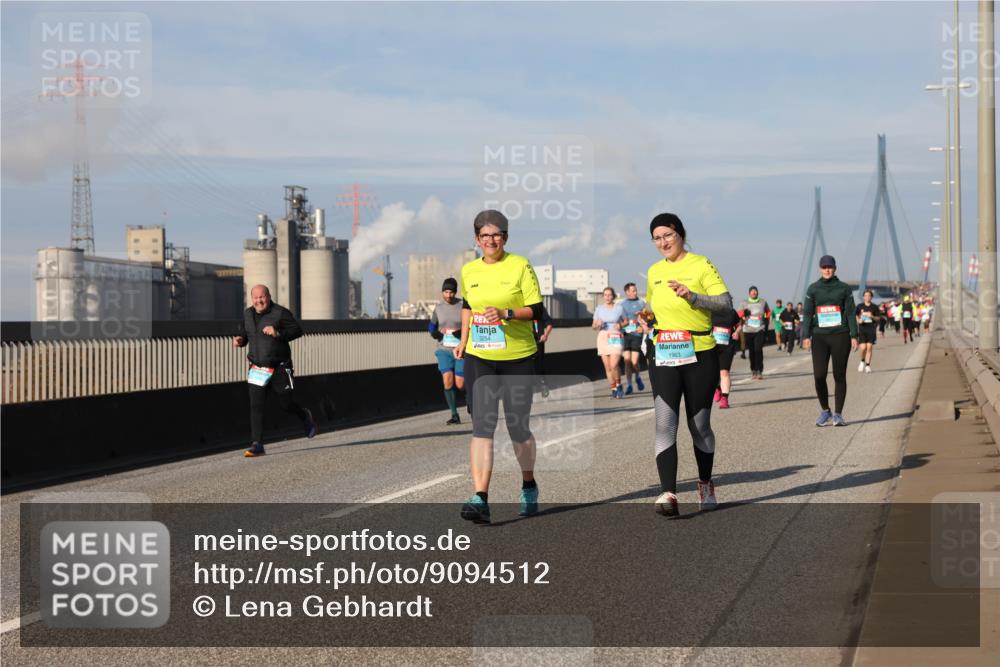 03.10.2025 - Köhlbrandbrückenlauf Lena Gebhardt http://msf.ph/oto/9094512 03.10.2025 10:09:18 Position 2 3254 meine-sportfotos.de
