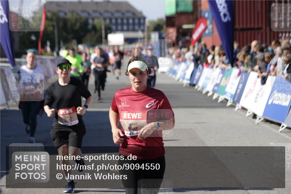 03.10.2025 - Köhlbrandbrückenlauf Jannik Wohlers http://msf.ph/oto/9094550 03.10.2025 13:20:38 Ziel 4269, 4476, 4646, 4790, 4859, 5543, 5631, 5918, 5920, 6777, 6807 meine-sportfotos.de