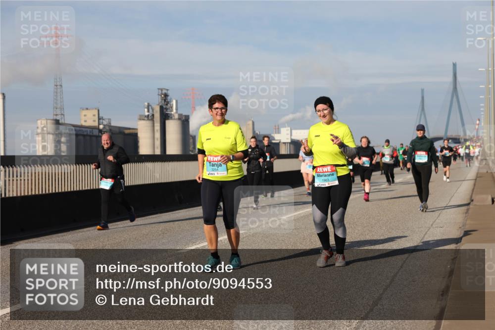 03.10.2025 - Köhlbrandbrückenlauf Lena Gebhardt http://msf.ph/oto/9094553 03.10.2025 10:09:19 Position 2 3254, 1963 meine-sportfotos.de