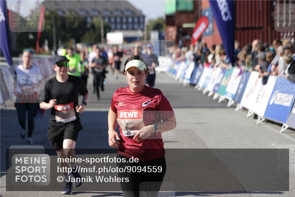 03.10.2025 - Köhlbrandbrückenlauf Jannik Wohlers http://msf.ph/oto/9094559 03.10.2025 13:20:38 Ziel 4269, 4476, 4646, 4790, 4859, 5543, 5631, 5918, 5920, 6777, 6807 meine-sportfotos.de