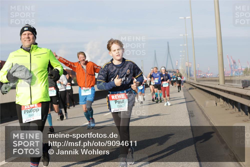 03.10.2025 - Köhlbrandbrückenlauf Jannik Wohlers http://msf.ph/oto/9094611 03.10.2025 10:01:09 Position 3 1549, 1548 meine-sportfotos.de