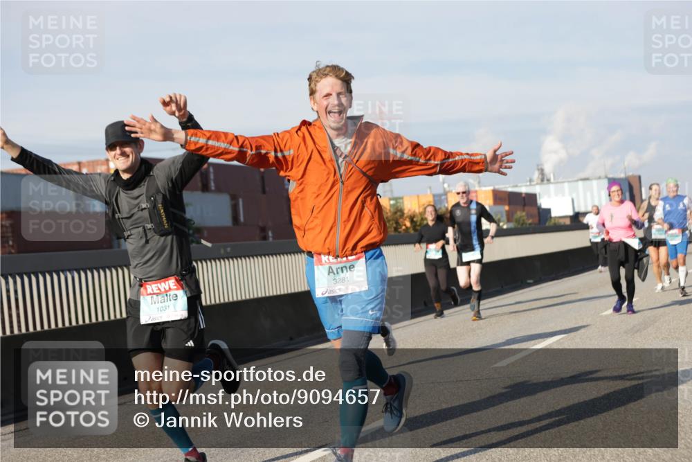 03.10.2025 - Köhlbrandbrückenlauf Jannik Wohlers http://msf.ph/oto/9094657 03.10.2025 10:01:11 Position 3 1031, 3281 meine-sportfotos.de