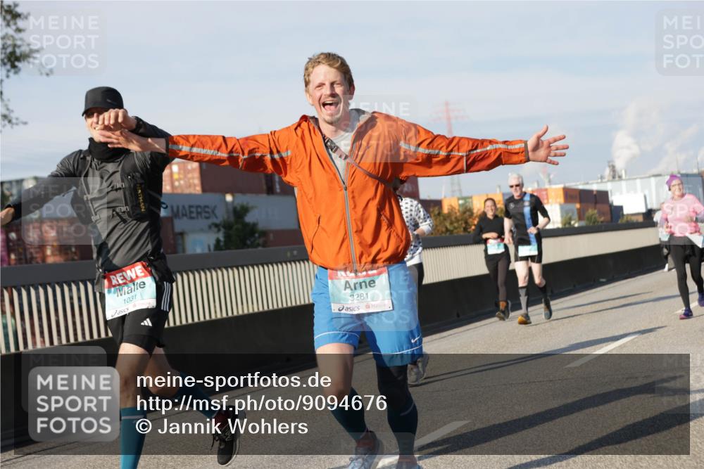 03.10.2025 - Köhlbrandbrückenlauf Jannik Wohlers http://msf.ph/oto/9094676 03.10.2025 10:01:11 Position 3 1031, 3281 meine-sportfotos.de