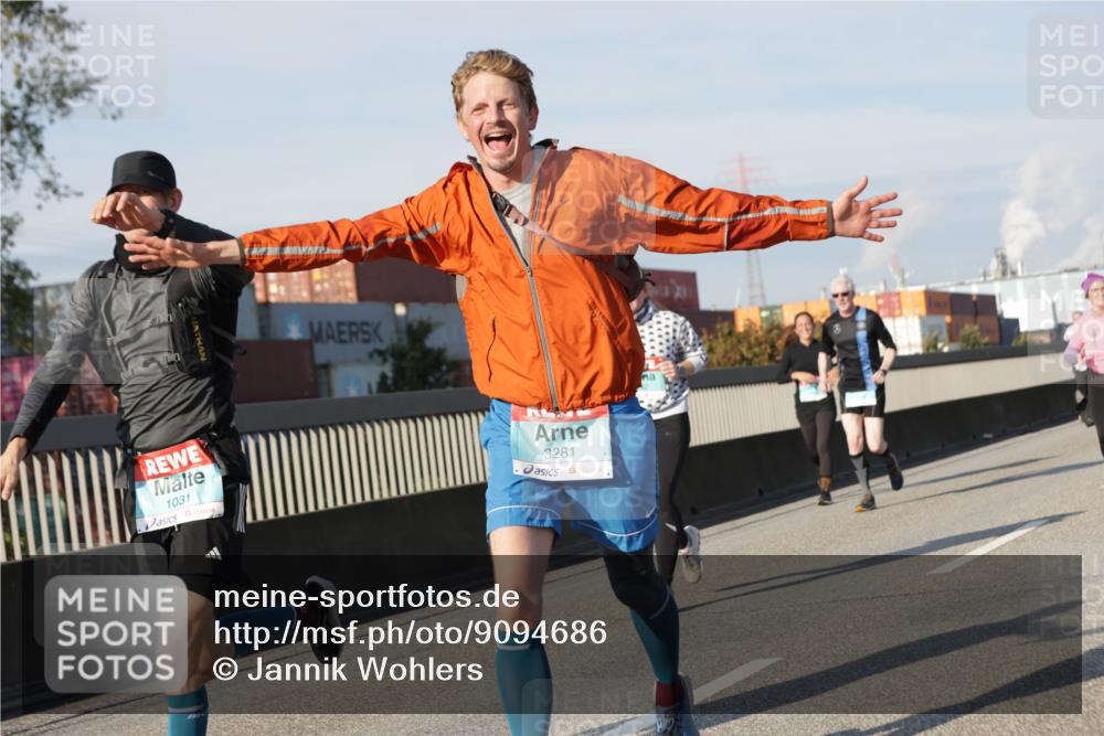 03.10.2025 - Köhlbrandbrückenlauf Jannik Wohlers http://msf.ph/oto/9094686 03.10.2025 10:01:11 Position 3 1031, 3281 meine-sportfotos.de