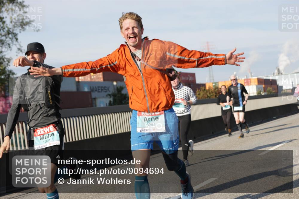 03.10.2025 - Köhlbrandbrückenlauf Jannik Wohlers http://msf.ph/oto/9094694 03.10.2025 10:01:11 Position 3 1031, 3281 meine-sportfotos.de