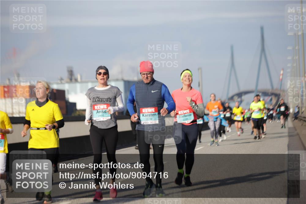 03.10.2025 - Köhlbrandbrückenlauf Jannik Wohlers http://msf.ph/oto/9094716 03.10.2025 10:12:58 Position 3 2466, 2248, 2299 meine-sportfotos.de