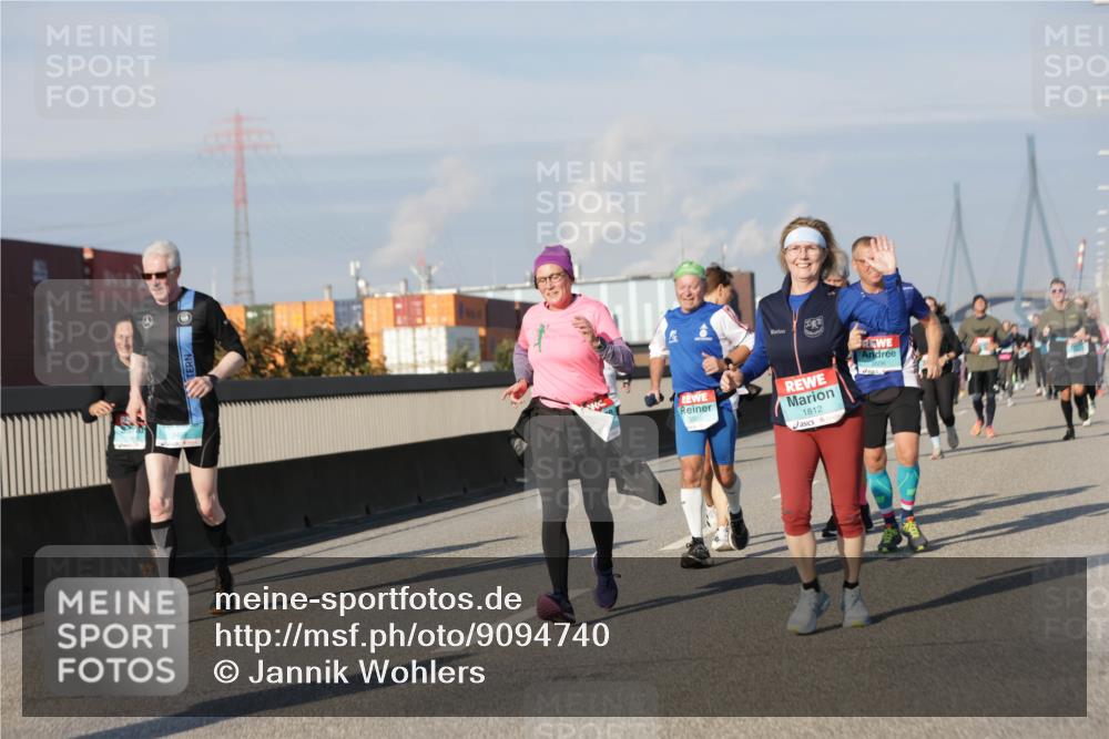 03.10.2025 - Köhlbrandbrückenlauf Jannik Wohlers http://msf.ph/oto/9094740 03.10.2025 10:01:12 Position 3 1812 meine-sportfotos.de