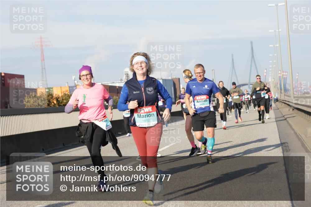 03.10.2025 - Köhlbrandbrückenlauf Jannik Wohlers http://msf.ph/oto/9094777 03.10.2025 10:01:13 Position 3 1812, 3506 meine-sportfotos.de