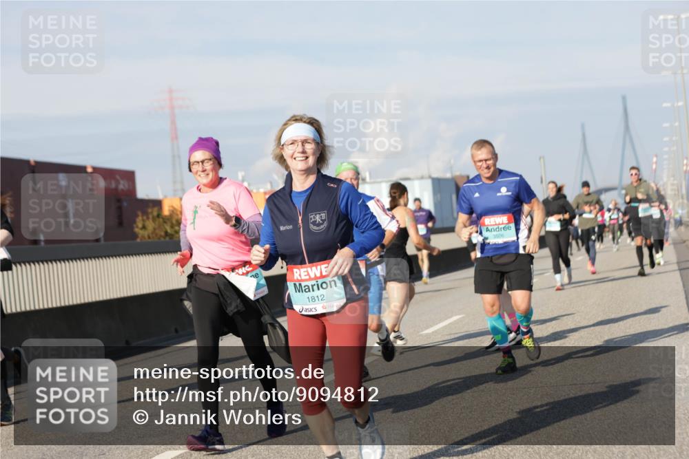 03.10.2025 - Köhlbrandbrückenlauf Jannik Wohlers http://msf.ph/oto/9094812 03.10.2025 10:01:14 Position 3 1812, 3506 meine-sportfotos.de