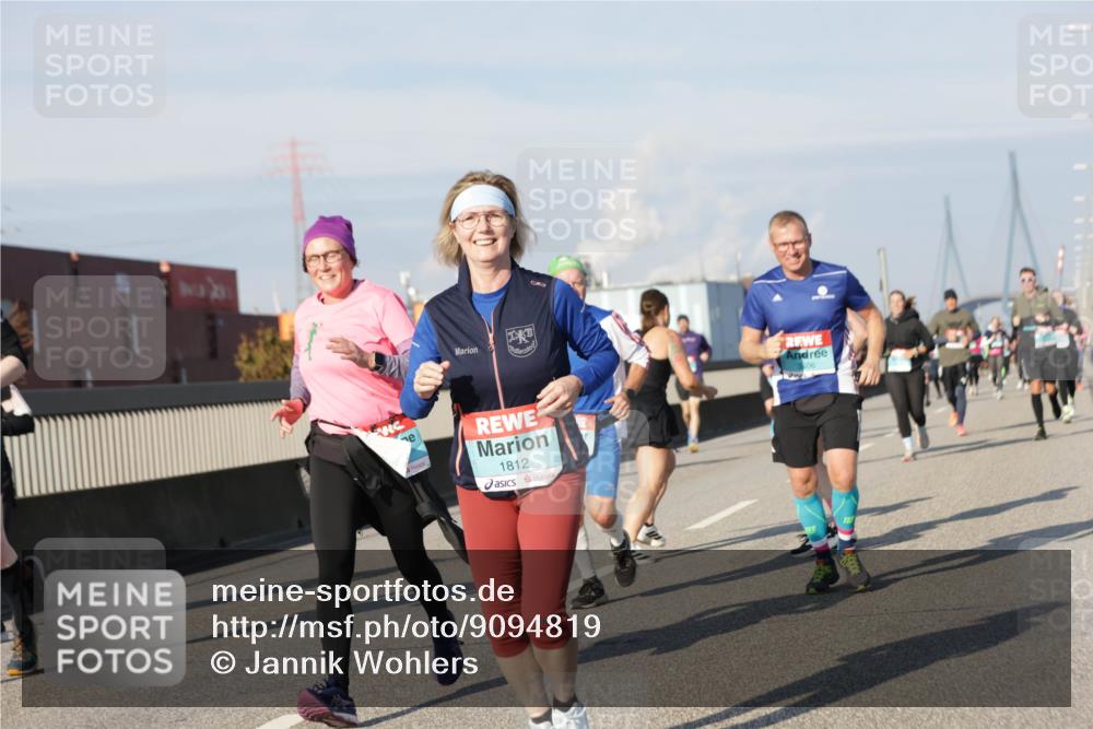 03.10.2025 - Köhlbrandbrückenlauf Jannik Wohlers http://msf.ph/oto/9094819 03.10.2025 10:01:14 Position 3 1812, 3506 meine-sportfotos.de