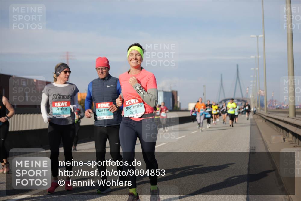 03.10.2025 - Köhlbrandbrückenlauf Jannik Wohlers http://msf.ph/oto/9094853 03.10.2025 10:13:00 Position 3 2466, 2299, 2248 meine-sportfotos.de