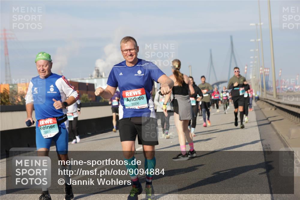03.10.2025 - Köhlbrandbrückenlauf Jannik Wohlers http://msf.ph/oto/9094884 03.10.2025 10:01:15 Position 3 3506, 3505 meine-sportfotos.de