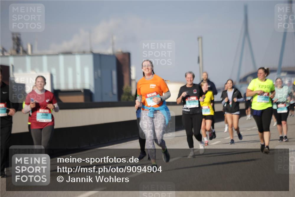 03.10.2025 - Köhlbrandbrückenlauf Jannik Wohlers http://msf.ph/oto/9094904 03.10.2025 10:13:03 Position 3 1749 meine-sportfotos.de