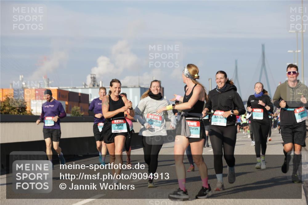 03.10.2025 - Köhlbrandbrückenlauf Jannik Wohlers http://msf.ph/oto/9094913 03.10.2025 10:01:18 Position 3 2349, 1831, 2670, 17 meine-sportfotos.de
