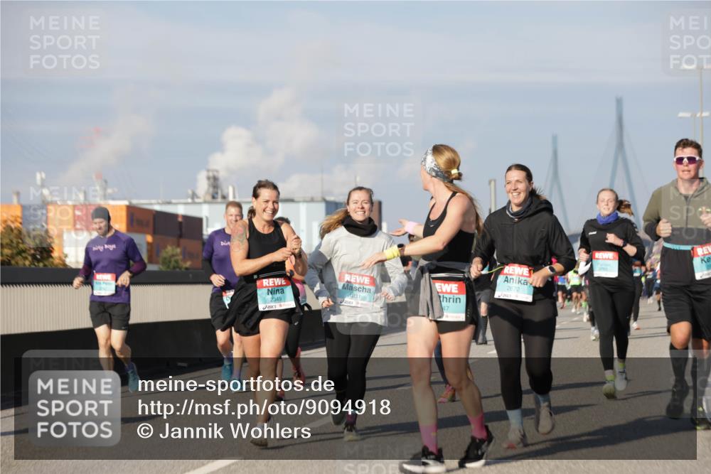 03.10.2025 - Köhlbrandbrückenlauf Jannik Wohlers http://msf.ph/oto/9094918 03.10.2025 10:01:18 Position 3 2349, 1831, 17, 3765, 2670 meine-sportfotos.de
