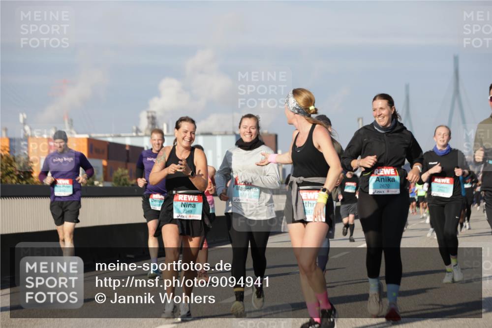 03.10.2025 - Köhlbrandbrückenlauf Jannik Wohlers http://msf.ph/oto/9094941 03.10.2025 10:01:18 Position 3 2349, 1831, 2670, 3766, 247 meine-sportfotos.de