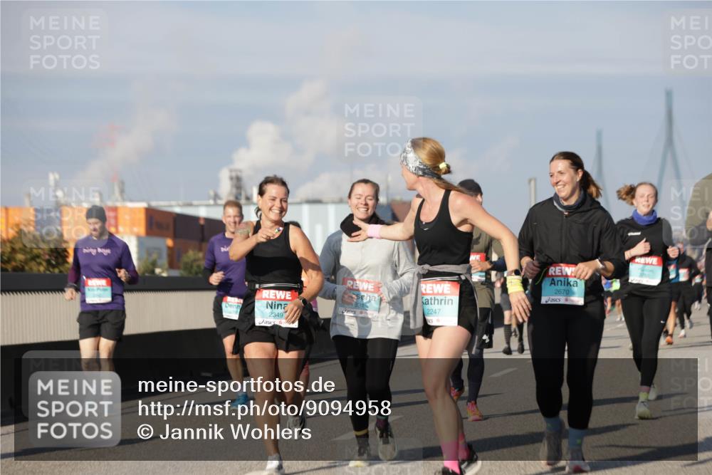 03.10.2025 - Köhlbrandbrückenlauf Jannik Wohlers http://msf.ph/oto/9094958 03.10.2025 10:01:19 Position 3 2349, 831, 2247, 2670, 3765 meine-sportfotos.de