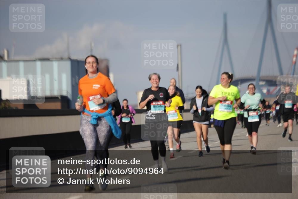 03.10.2025 - Köhlbrandbrückenlauf Jannik Wohlers http://msf.ph/oto/9094964 03.10.2025 10:13:04 Position 3 749 meine-sportfotos.de