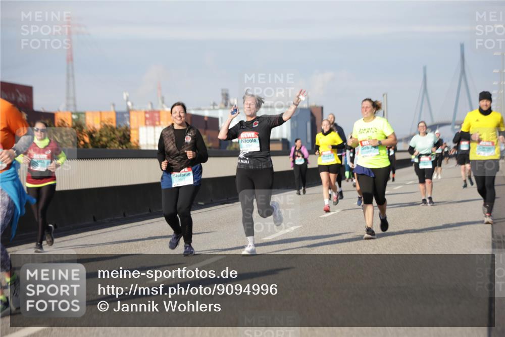 03.10.2025 - Köhlbrandbrückenlauf Jannik Wohlers http://msf.ph/oto/9094996 03.10.2025 10:13:09 Position 3 1749, 2041 meine-sportfotos.de