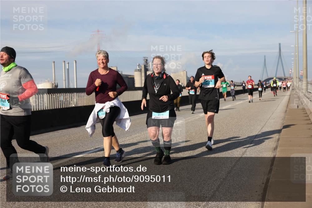 03.10.2025 - Köhlbrandbrückenlauf Lena Gebhardt http://msf.ph/oto/9095011 03.10.2025 10:09:32 Position 2 2965, 243, 2116 meine-sportfotos.de