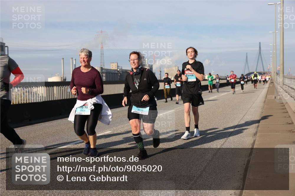 03.10.2025 - Köhlbrandbrückenlauf Lena Gebhardt http://msf.ph/oto/9095020 03.10.2025 10:09:32 Position 2 2436, 2116 meine-sportfotos.de