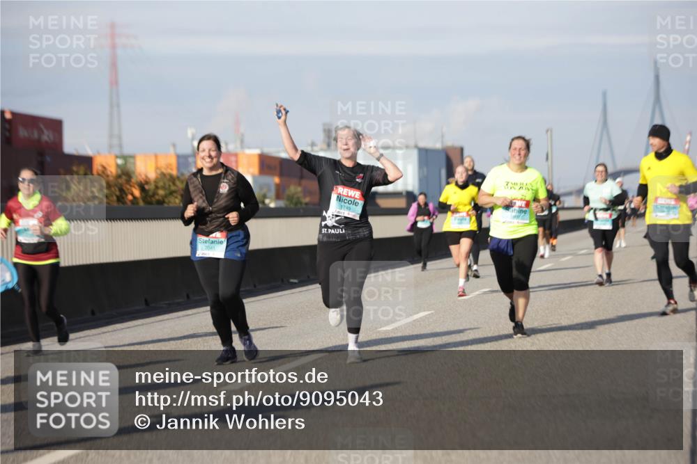 03.10.2025 - Köhlbrandbrückenlauf Jannik Wohlers http://msf.ph/oto/9095043 03.10.2025 10:13:10 Position 3 1749, 2041, 7 meine-sportfotos.de