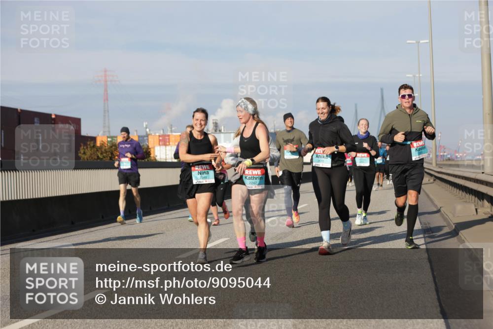 03.10.2025 - Köhlbrandbrückenlauf Jannik Wohlers http://msf.ph/oto/9095044 03.10.2025 10:01:20 Position 3 2670, 2349, 2247 meine-sportfotos.de