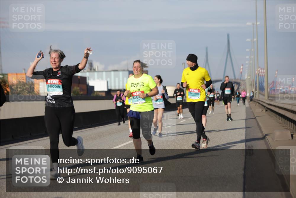 03.10.2025 - Köhlbrandbrückenlauf Jannik Wohlers http://msf.ph/oto/9095067 03.10.2025 10:13:11 Position 3 1749, 1800 meine-sportfotos.de