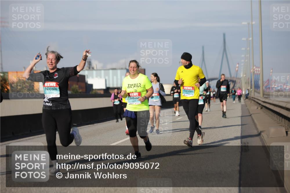 03.10.2025 - Köhlbrandbrückenlauf Jannik Wohlers http://msf.ph/oto/9095072 03.10.2025 10:13:11 Position 3 1749, 1800 meine-sportfotos.de