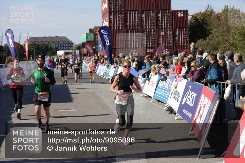 03.10.2025 - Köhlbrandbrückenlauf Jannik Wohlers http://msf.ph/oto/9095096 03.10.2025 13:20:48 Ziel 4476, 4646, 4709, 4915, 4916, 5084, 5480, 5488, 5774, 5918, 5920, 6703, 6777 meine-sportfotos.de
