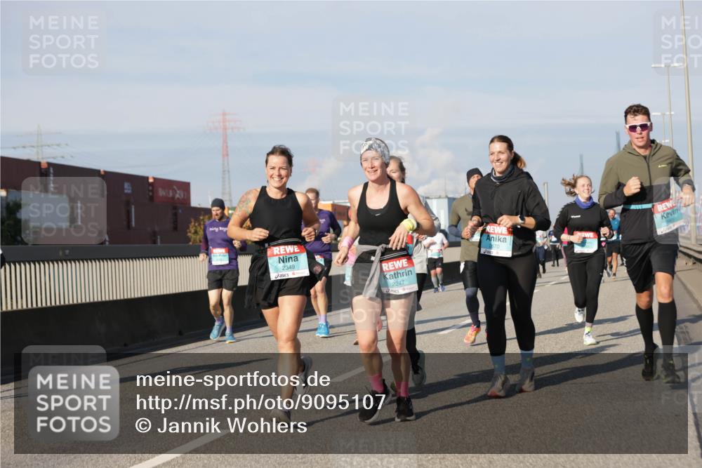 03.10.2025 - Köhlbrandbrückenlauf Jannik Wohlers http://msf.ph/oto/9095107 03.10.2025 10:01:20 Position 3 2349, 2247, 2670 meine-sportfotos.de
