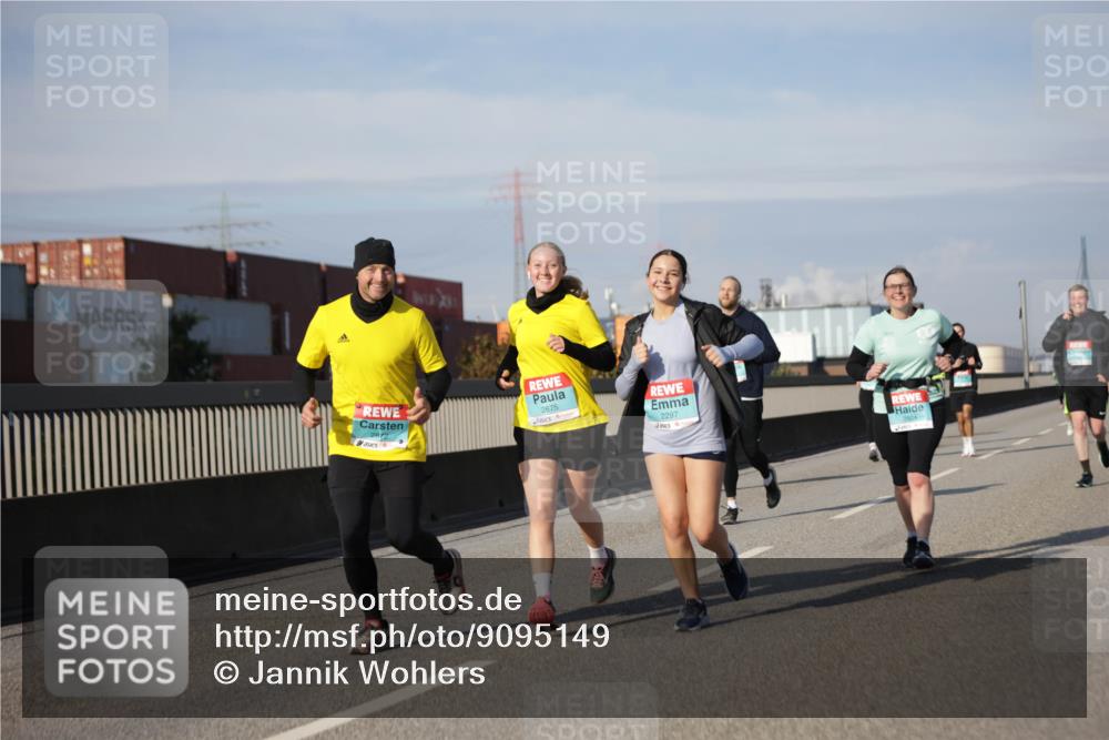 03.10.2025 - Köhlbrandbrückenlauf Jannik Wohlers http://msf.ph/oto/9095149 03.10.2025 10:13:15 Position 3 282, 2875, 2297 meine-sportfotos.de