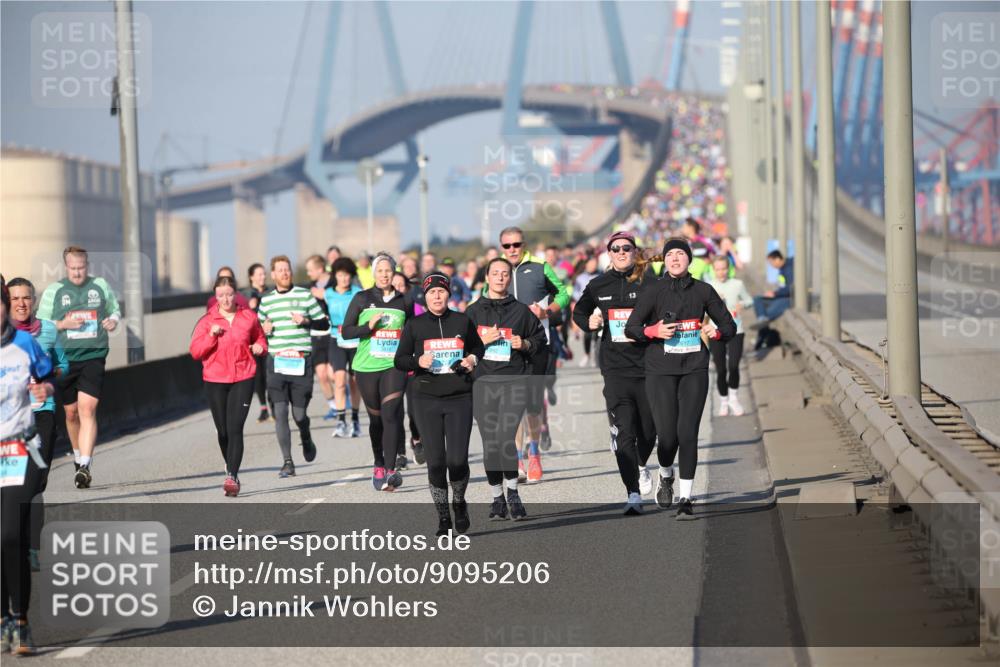 03.10.2025 - Köhlbrandbrückenlauf Jannik Wohlers http://msf.ph/oto/9095206 03.10.2025 10:03:49 Position 3  meine-sportfotos.de