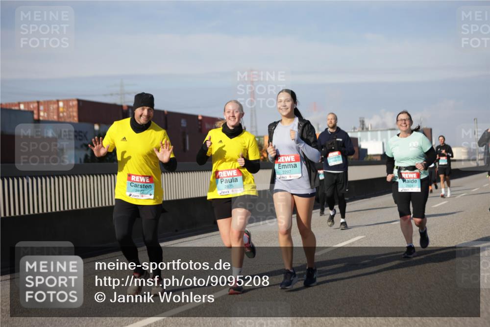 03.10.2025 - Köhlbrandbrückenlauf Jannik Wohlers http://msf.ph/oto/9095208 03.10.2025 10:13:16 Position 3 2872, 2875, 2297, 2924 meine-sportfotos.de