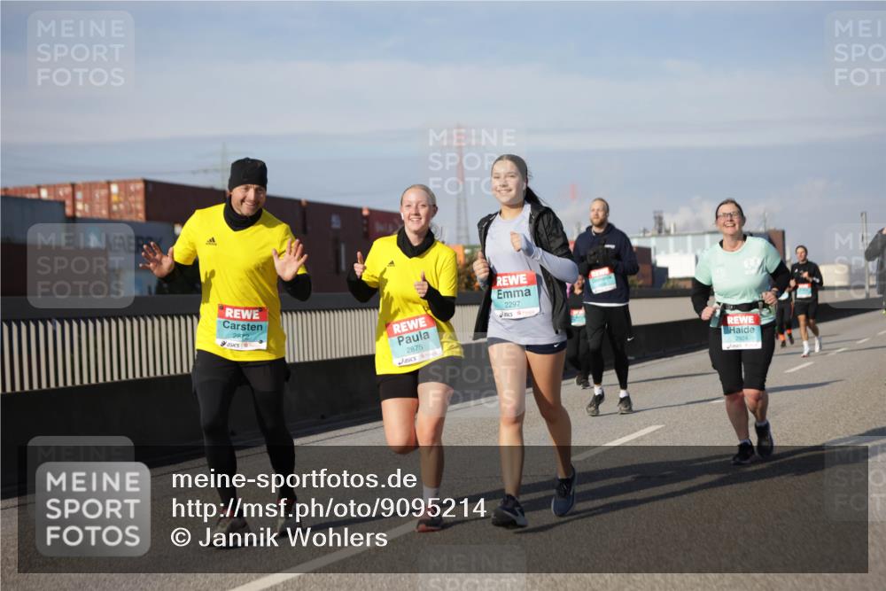 03.10.2025 - Köhlbrandbrückenlauf Jannik Wohlers http://msf.ph/oto/9095214 03.10.2025 10:13:16 Position 3 2872, 2875, 2297, 2924 meine-sportfotos.de