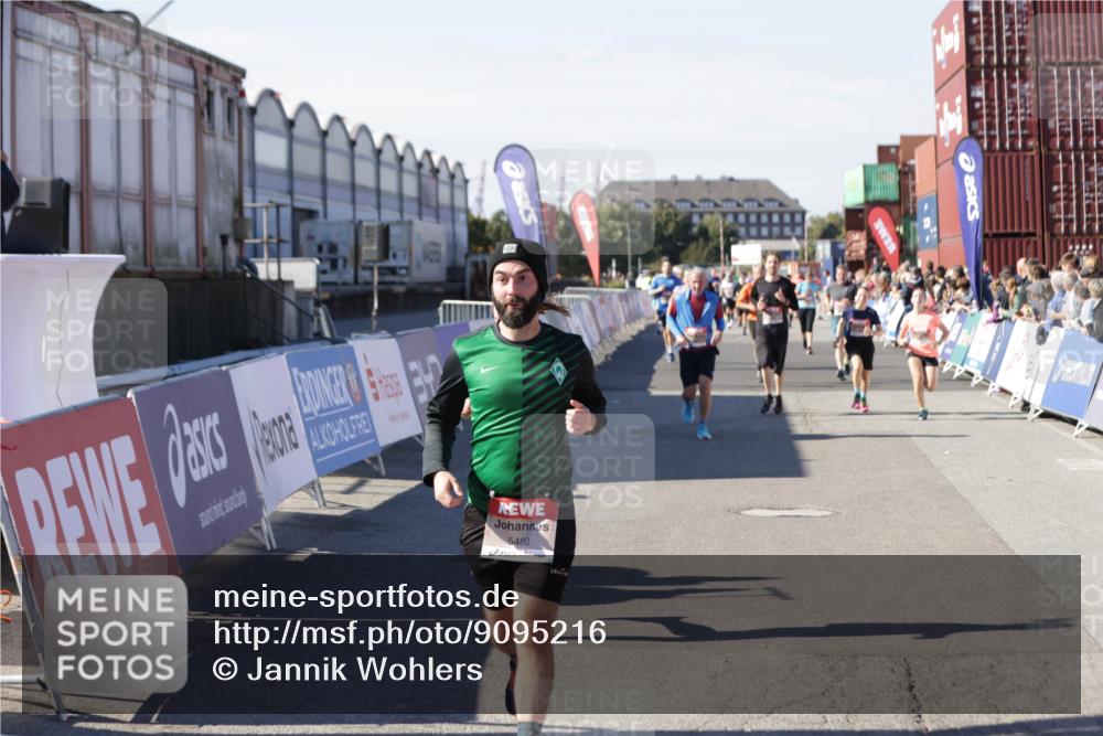 03.10.2025 - Köhlbrandbrückenlauf Jannik Wohlers http://msf.ph/oto/9095216 03.10.2025 13:20:50 Ziel 4476, 4646, 4709, 4915, 4916, 5006, 5084, 5169, 5480, 5488, 5774, 5918, 5920, 6703 meine-sportfotos.de