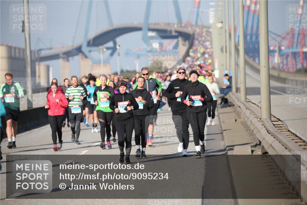 03.10.2025 - Köhlbrandbrückenlauf Jannik Wohlers http://msf.ph/oto/9095234 03.10.2025 10:03:49 Position 3  meine-sportfotos.de