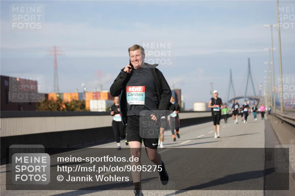 03.10.2025 - Köhlbrandbrückenlauf Jannik Wohlers http://msf.ph/oto/9095275 03.10.2025 10:13:20 Position 3 2348 meine-sportfotos.de