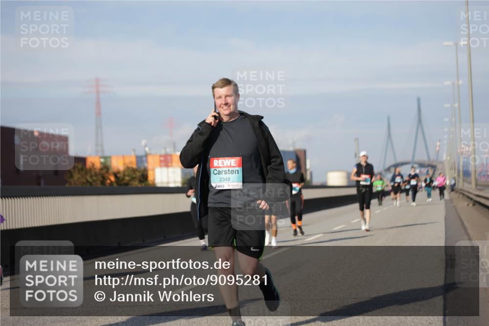03.10.2025 - Köhlbrandbrückenlauf Jannik Wohlers http://msf.ph/oto/9095281 03.10.2025 10:13:20 Position 3 2348 meine-sportfotos.de