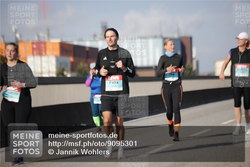 03.10.2025 - Köhlbrandbrückenlauf Jannik Wohlers http://msf.ph/oto/9095301 03.10.2025 10:13:21 Position 3 3565 meine-sportfotos.de