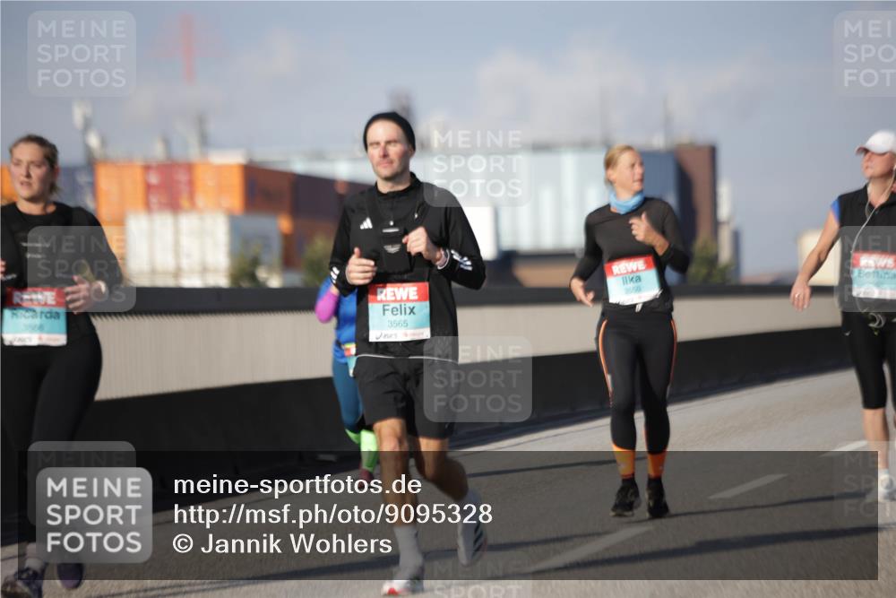 03.10.2025 - Köhlbrandbrückenlauf Jannik Wohlers http://msf.ph/oto/9095328 03.10.2025 10:13:22 Position 3 3565, 2550 meine-sportfotos.de