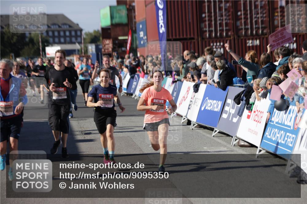 03.10.2025 - Köhlbrandbrückenlauf Jannik Wohlers http://msf.ph/oto/9095350 03.10.2025 13:20:52 Ziel 4646, 4709, 4915, 4916, 5006, 5084, 5130, 5156, 5169, 5377, 5480, 5488, 5501, 5774, 5918, 5920, 6703, 6780 meine-sportfotos.de